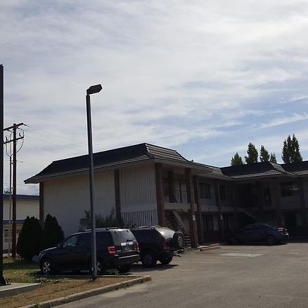 North Pointe Inn And Suites 킬로나 외부 사진
