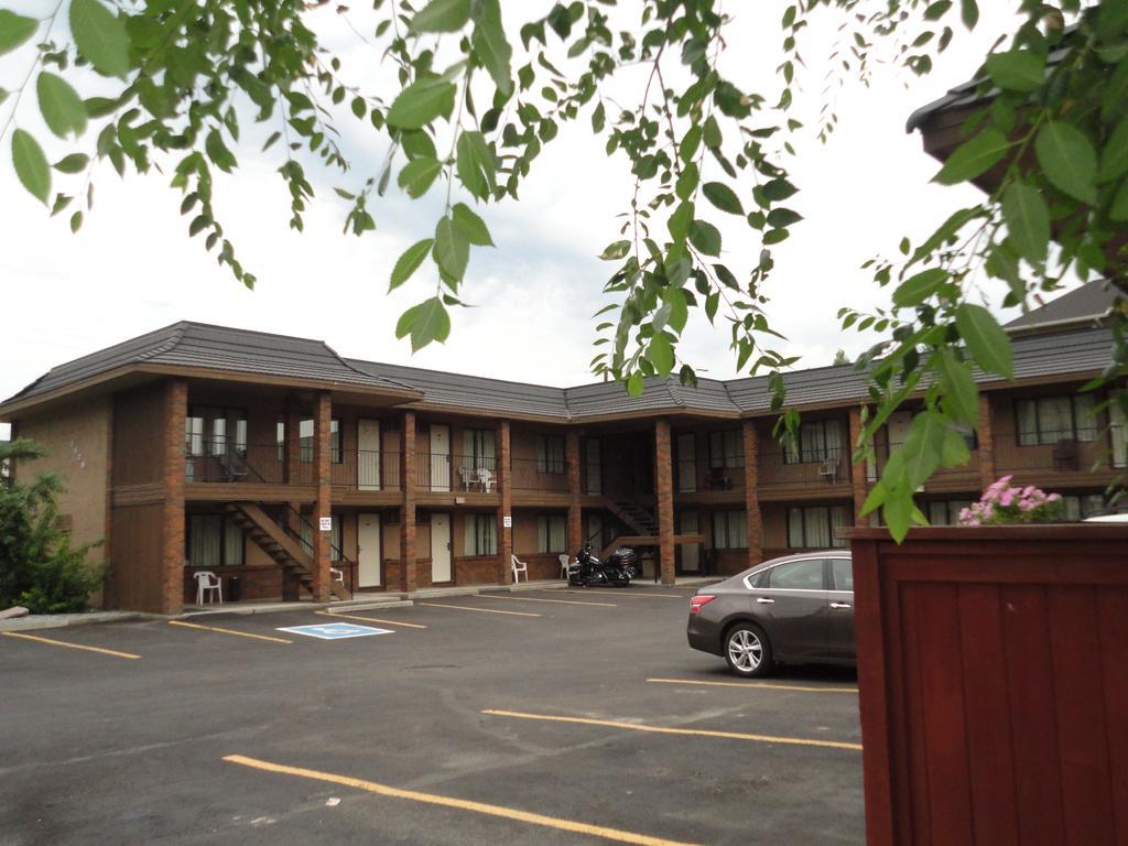 North Pointe Inn And Suites 킬로나 외부 사진