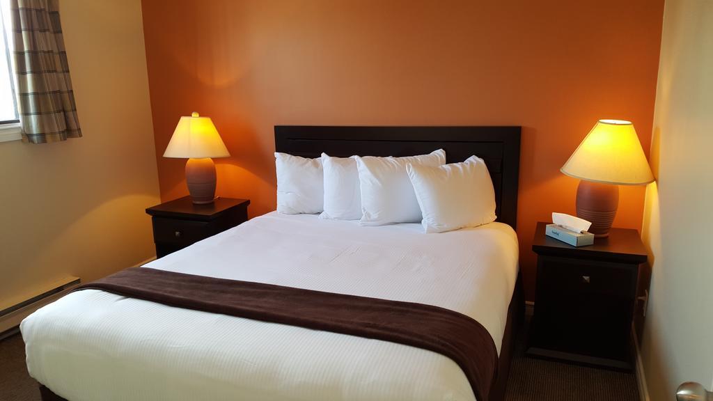 North Pointe Inn And Suites 킬로나 외부 사진