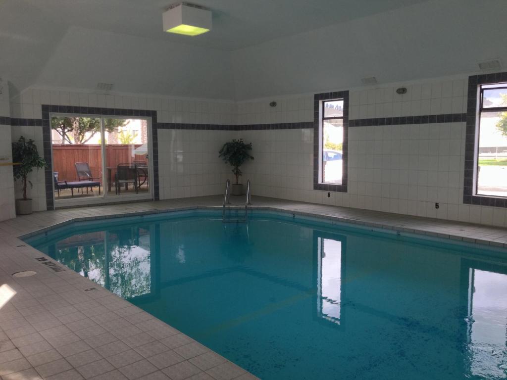 North Pointe Inn And Suites 킬로나 외부 사진